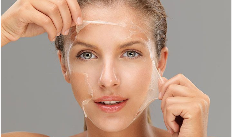 Peeling chimique
Le peeling chimique exfolie la peau grâce à une solution spécifique, lisse les ridules et illumine le teint.
    En savoir plus